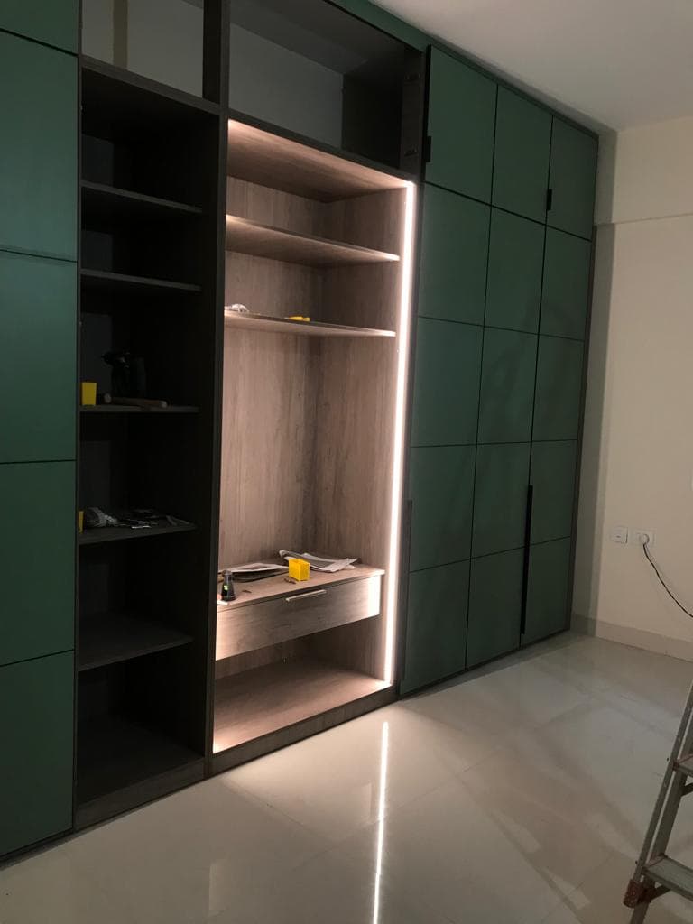 Wardrobes & Closets 1