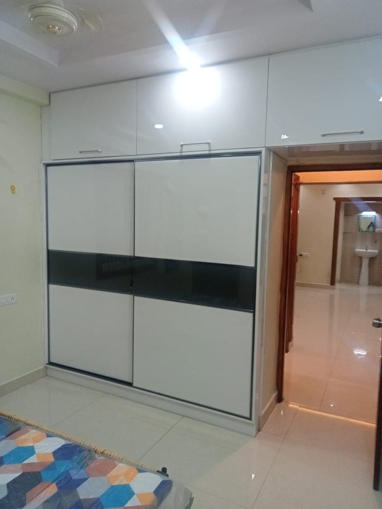 Wardrobes & Closets 3