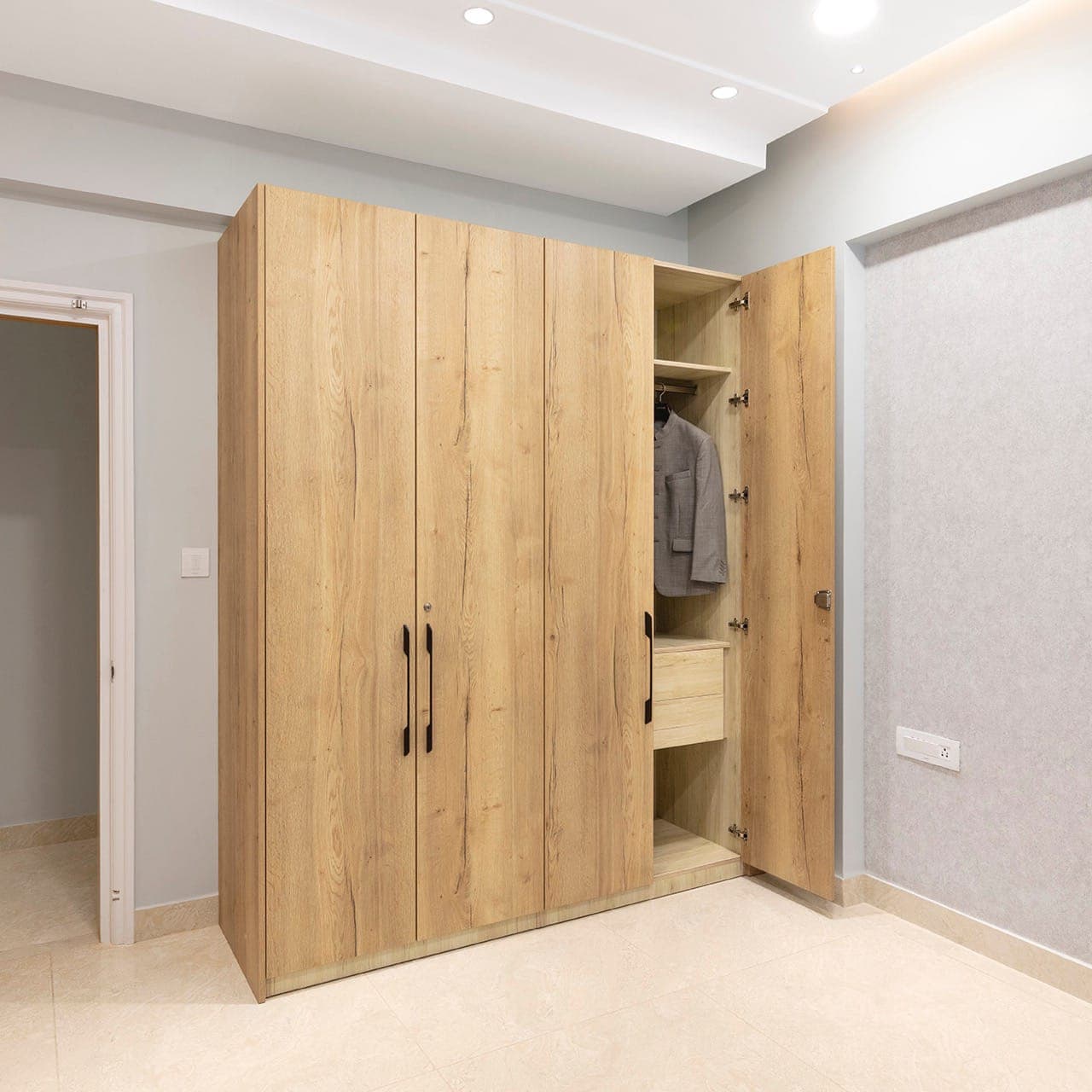Wardrobes & Closets 6